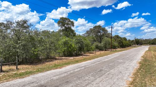 20 Clear Lake Loop, Poteet, TX, 78065-4716 | Card Image