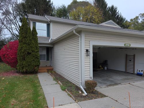 13-3118 Megan Dr, Waterford, MI, 48328-2588 | Card Image