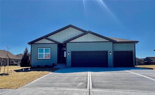 18549 W 193rd St, Spring Hill, KS, 66083-8498 | Card Image