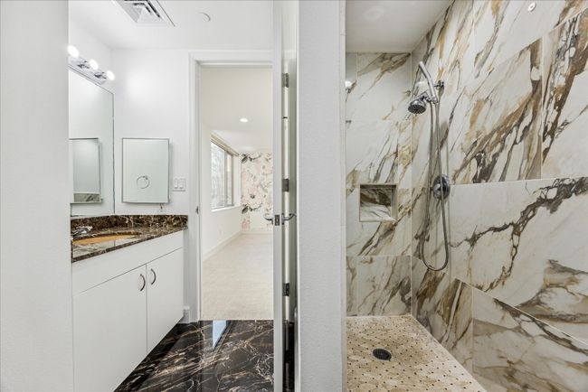 APT-401 - 901 W 9 Th St, Condo with 3 bedrooms, 2 bathrooms and null parking in Austin TX | Image 18