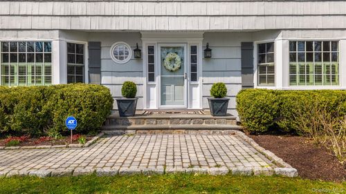 19 Deer Run Rd, South Salem, NY, 10590-2105 | Card Image