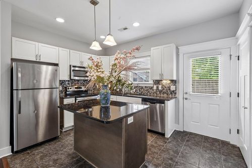 109 Porter Ter, Nashville, TN, 37206-1475 | Card Image