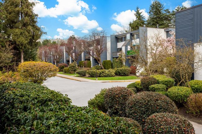 7354 Capistrano Drive, Townhouse with 3 bedrooms, 1 bathrooms and 2 parking in Burnaby BC | Image 2