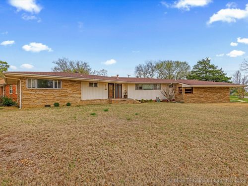 1700 Grandview Ave, Pawhuska, OK, 74056-1829 | Card Image