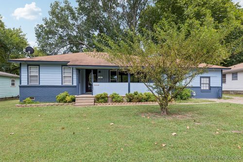 215 Edmond St, Muskogee, OK, 74403-4826 | Card Image