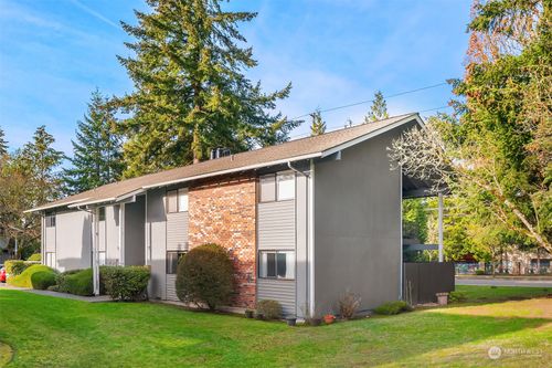 3-1600 149th Place Se, Bellevue, WA, 98007 | Card Image