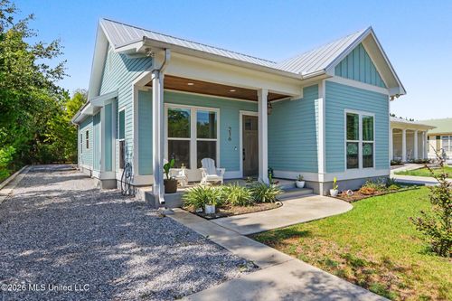 216 Ballentine Street, Bay Saint Louis, MS, 39520 | Card Image