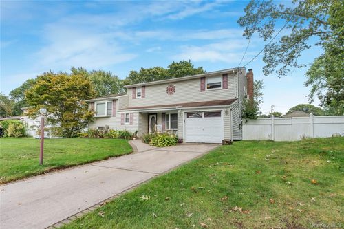 59 Riviera Dr, Selden, NY, 11784-1765 | Card Image