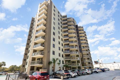apt-803-400 20th Ave N, Myrtle Beach, SC, 29577-3155 | Card Image
