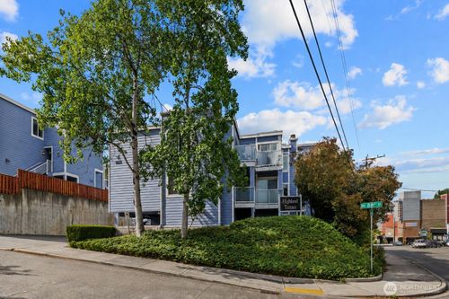 a105-8812 20th Ave Ne, Seattle, WA, 98115-8205 | Card Image