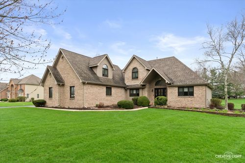 5 Royal Oaks Dr, Bristol, IL, 60512-9757 | Card Image