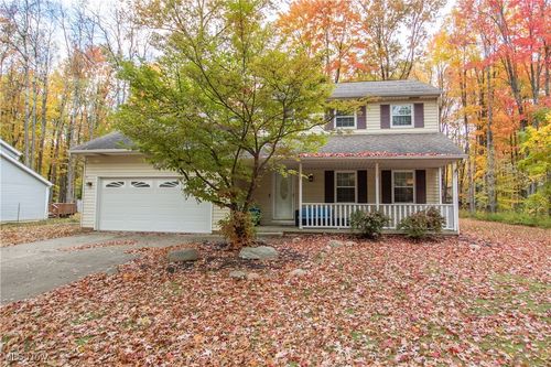 1499 Elizabeth Ln, Macedonia, OH, 44056-1979 | Card Image