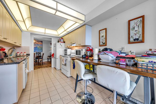 907 - 24 Hanover Rd, Condo with 2 bedrooms, 2 bathrooms and null parking in Brampton ON | Image 17