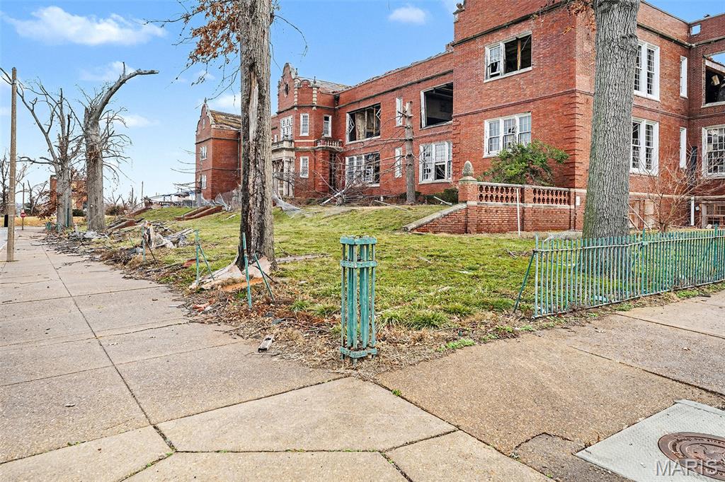 Commercial Sale in St Louis 4
