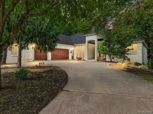 43564 Scenic Ln, Northville, MI, 48167-8927 | Card Image