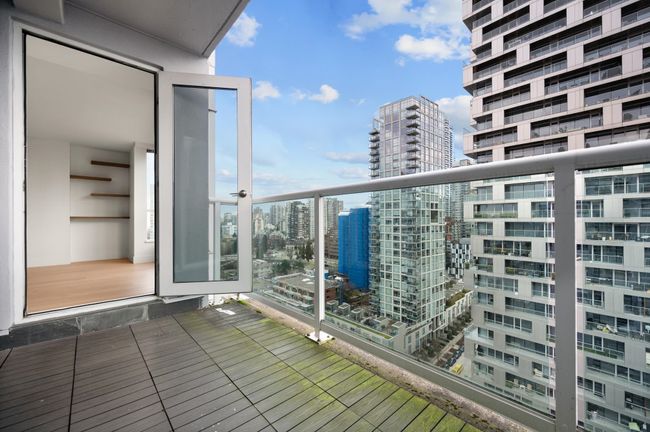 2201 - 1500 Howe Street, Condo with 2 bedrooms, 2 bathrooms and 2 parking in Vancouver BC | Image 20