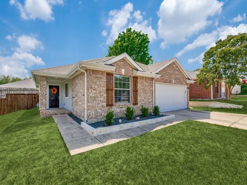 1305 Greenbriar Ln, Mckinney, TX, 75069-7921 | Card Image