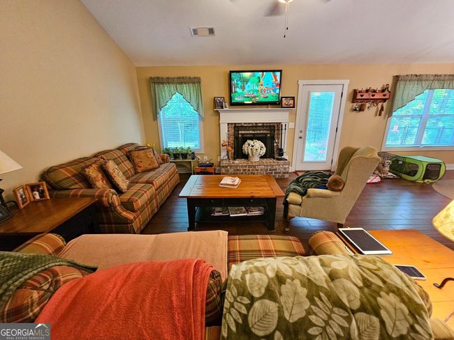 1081 Oak Hill Ln, House other with 3 bedrooms, 2 bathrooms and null parking in Madison GA | Image 5