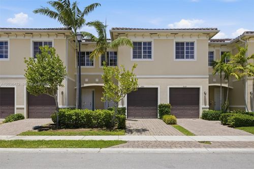 2666-2664 Sw 81st Ter, Miramar, FL, 33025-2477 | Card Image