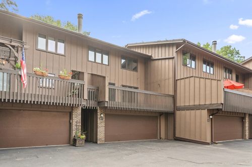 2671 Sumac Rdg, White Bear Lake, MN, 55110-5646 | Card Image