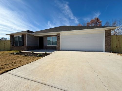 3705 Carmine Dr, Siloam Springs, AR, 72761-8055 | Card Image