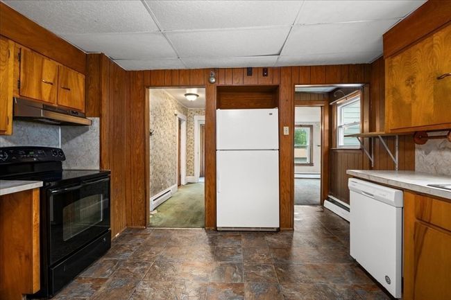 176 Boyce St, House other with 3 bedrooms, 2 bathrooms and 4 parking in Auburn MA | Image 6