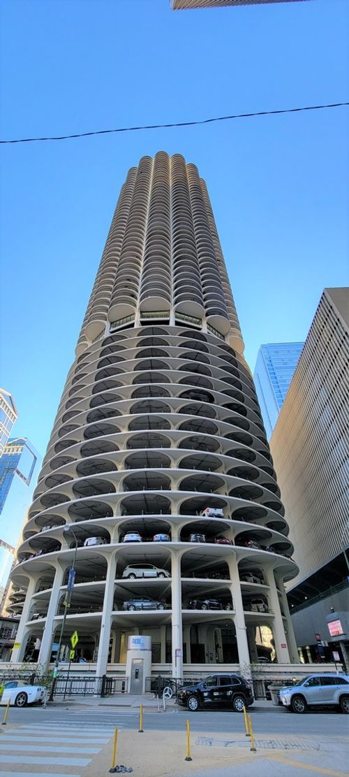 5902-300 State St, Chicago, IL, 60654-3003 | Card Image