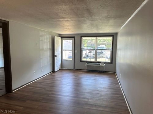 10-1830 Adams Lane, Zanesville, OH, 43701 | Card Image