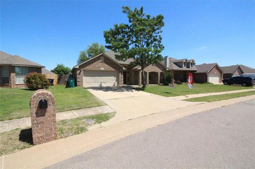 2404 Rookhaven Lane, Yukon, OK, 73099 | Card Image