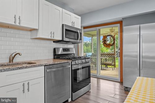 3670 Kingston Way, BENSALEM, PA, 19020-1422 | Card Image