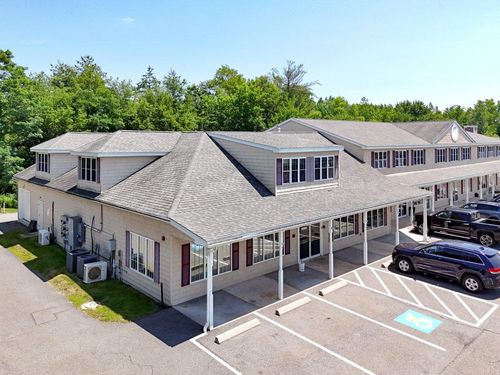 10 Bridge St, Pelham, NH, 03076-3423 | Card Image