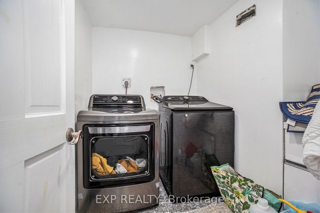 8411 Russell Rd, House other with 7 bedrooms, 5 bathrooms and 30 parking in Navan ON | Image 27