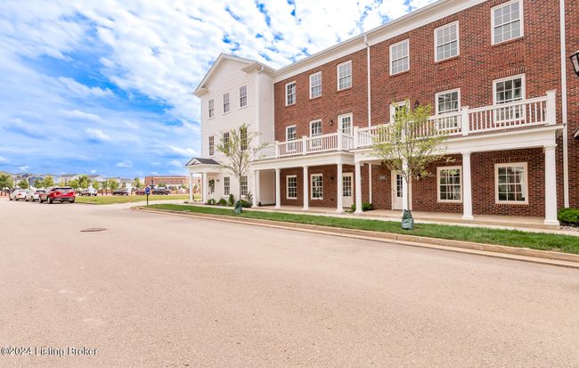 11216 River Beauty Loop, Townhouse with 3 bedrooms, 4 bathrooms and null parking in Prospect KY | Image 4