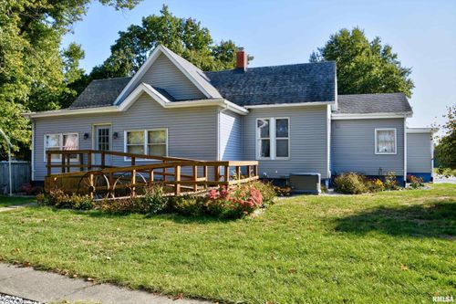 605 E Adams St, Blandinsville, IL, 61420-5021 | Card Image