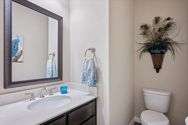208 Equestrian Rd, House other with 4 bedrooms, 4 bathrooms and null parking in Hickory Creek TX | Image 7