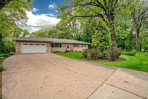 2924 Spring View Ln, Mounds View, MN, 55112-4452 | Card Image