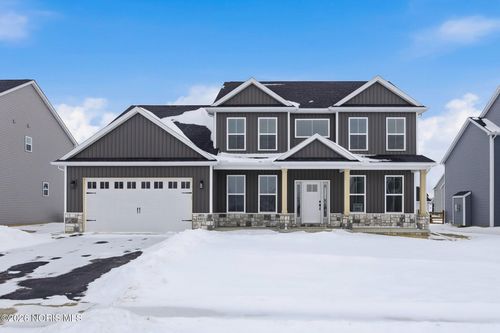 8801 Harlow Ct, Sylvania, OH, 43560-8527 | Card Image