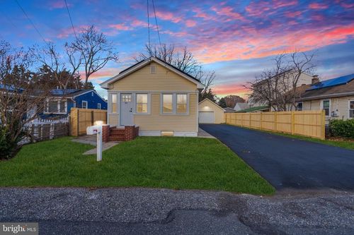 43 E Weber Ave, Villas, NJ, 08251-2456 | Card Image