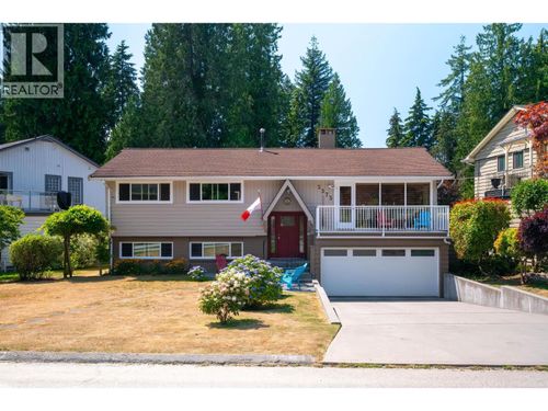 2573 Kilmarnock Cres, North Vancouver, BC, V7J2Z3 | Card Image