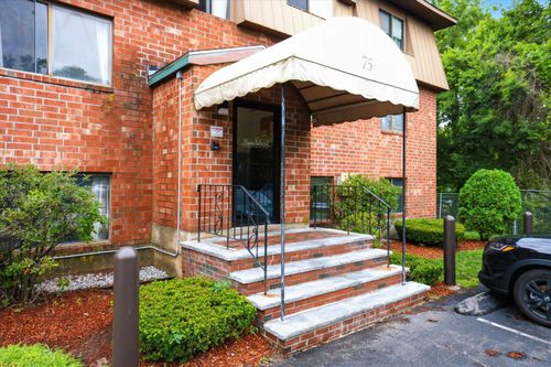 1a-75 Log St, Manchester, NH, 03102-4880 | Card Image