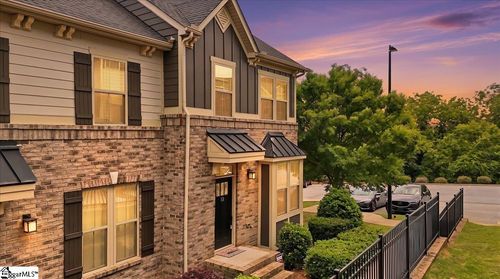 52 Itasca Dr, Greenville, SC, 29609-5000 | Card Image