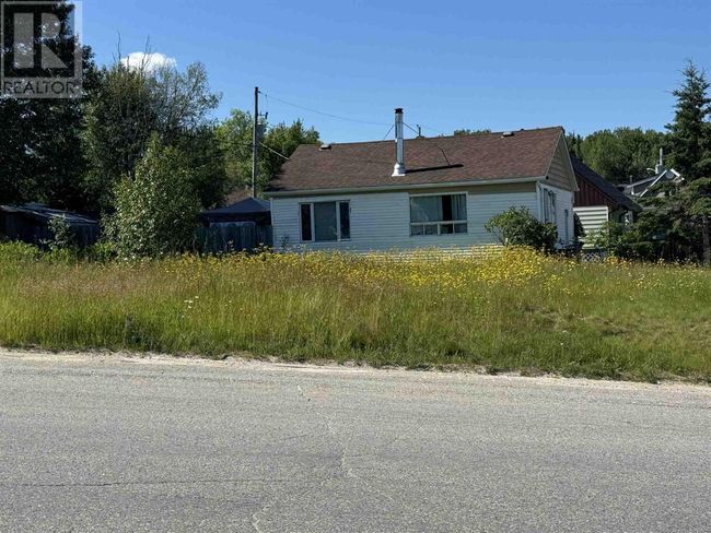 2 Neebig Ave, Home with 0 bedrooms, 0 bathrooms and null parking in Manitouwadge ON | Image 8