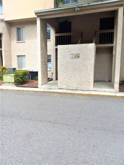 123-7505 Pitch Pine Cir, TAMPA, FL, 33617-8563 | Card Image