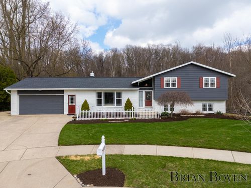3434 Waterford Ct Ne, Grand Rapids, MI, 49525-2641 | Card Image