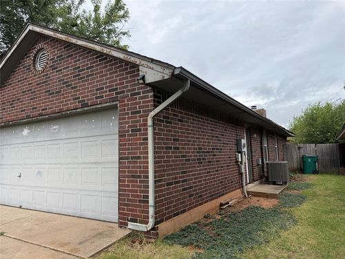 9001 Cindy Rd, Oklahoma City, OK, 73132-1012 | Card Image