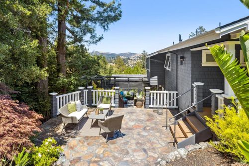 126 Ridge Rd, Fairfax, CA, 94930-1974 | Card Image