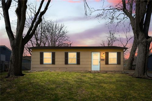 2602 S 48th St, Kansas City, KS, 66106-3570 | Card Image