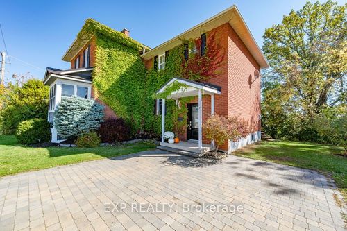 7 Hincks Ave W, Renfrew, ON, K7V3S5 | Card Image