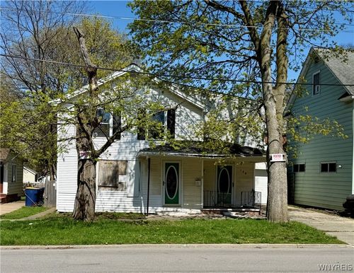 148 Chapel St, Lockport, NY, 14094-3008 | Card Image
