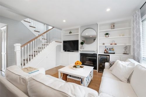 24 Seascape Dr, Newport Beach, CA, 92663-2730 | Card Image